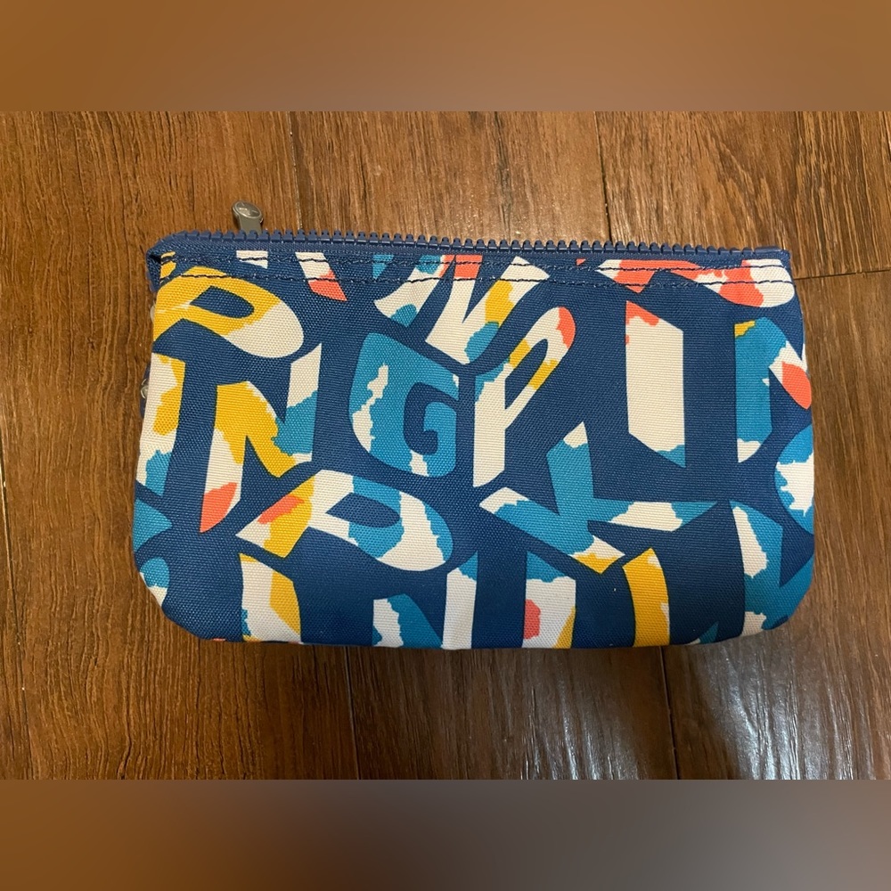 Kipling Creativity Large Pouch with Keychain - Picture 3 of 4